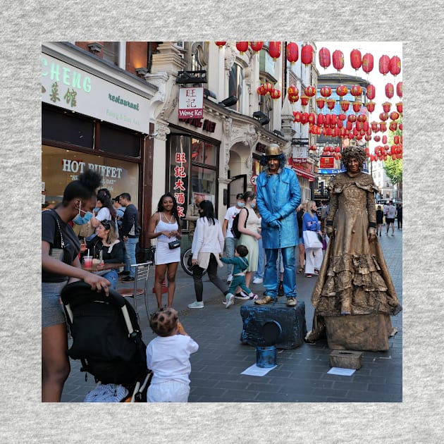 Little kid admiring the street performers in London. by fantastic-designs